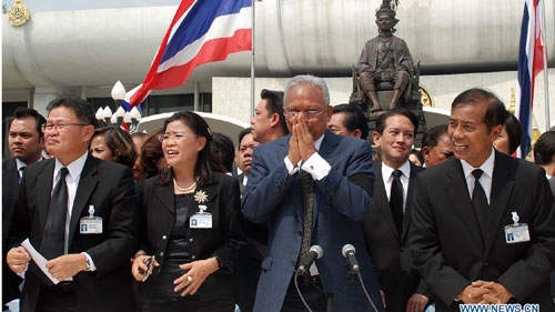 Các thành viên đảng Dân chủ đối lập Thái Lan ở Bangkok.